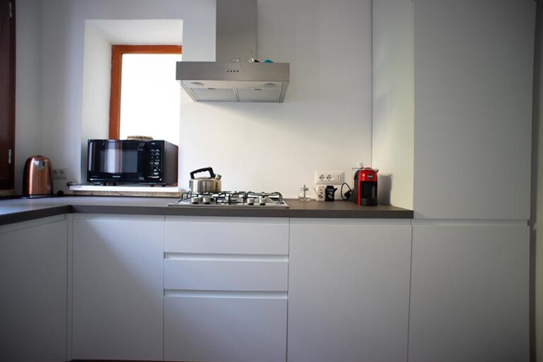 Holiday-House-Sardinia-baunei-casa-giardino-sul-mare_cucina2