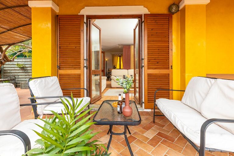 Holiday-House-Sardinia-baunei-casa-grande-carrubo_020