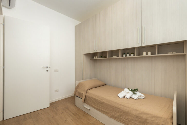 Holiday House Sardinia baunei olivastro B -010