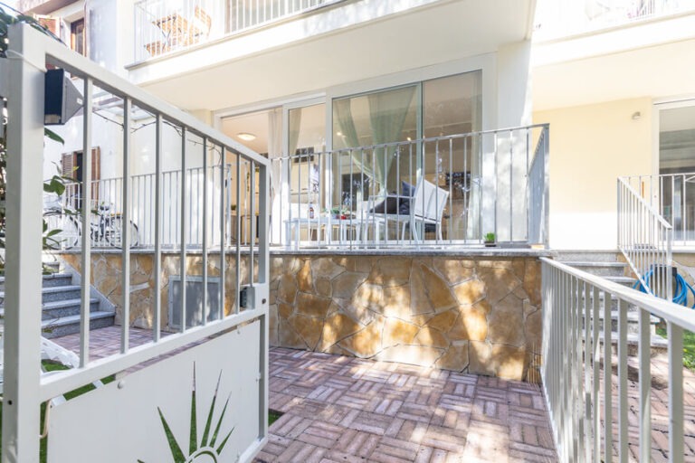 Holiday House Sardinia baunei olivastro B -047